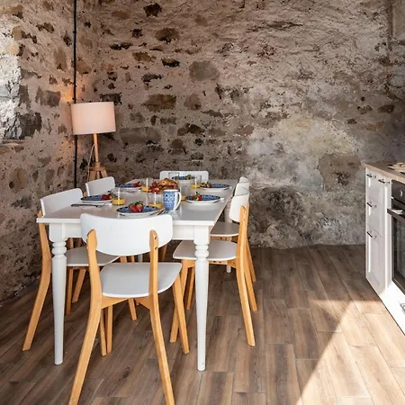 Panoramic Stone Retreat - By Lovecomo * Menaggio