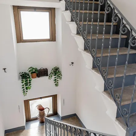 Panoramic Stone Retreat - By Lovecomo
